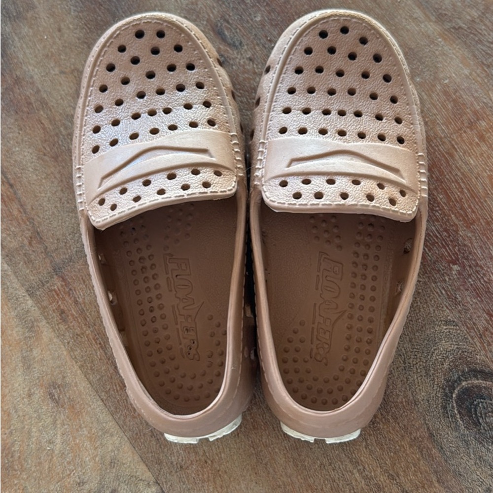 Stylish Tan Kids Sandals by Sento